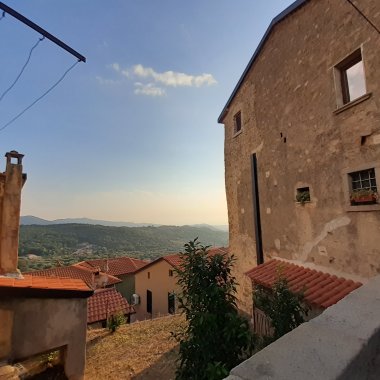 Novi Velia from the Greeks to the Barons