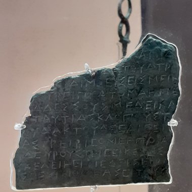 Roccagloriosa and the Gold of Lucanians