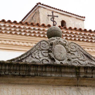 Novi Velia from the Greeks to the Barons